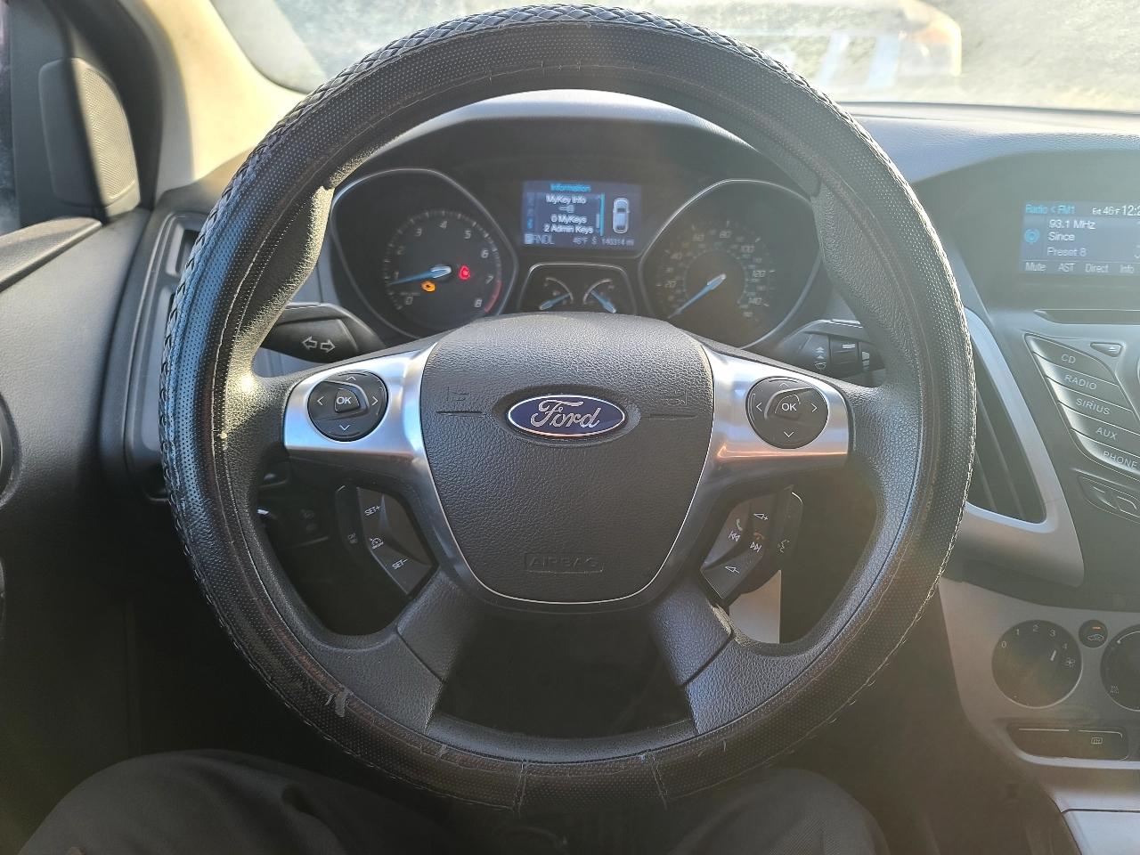Ford Focus SE 2012