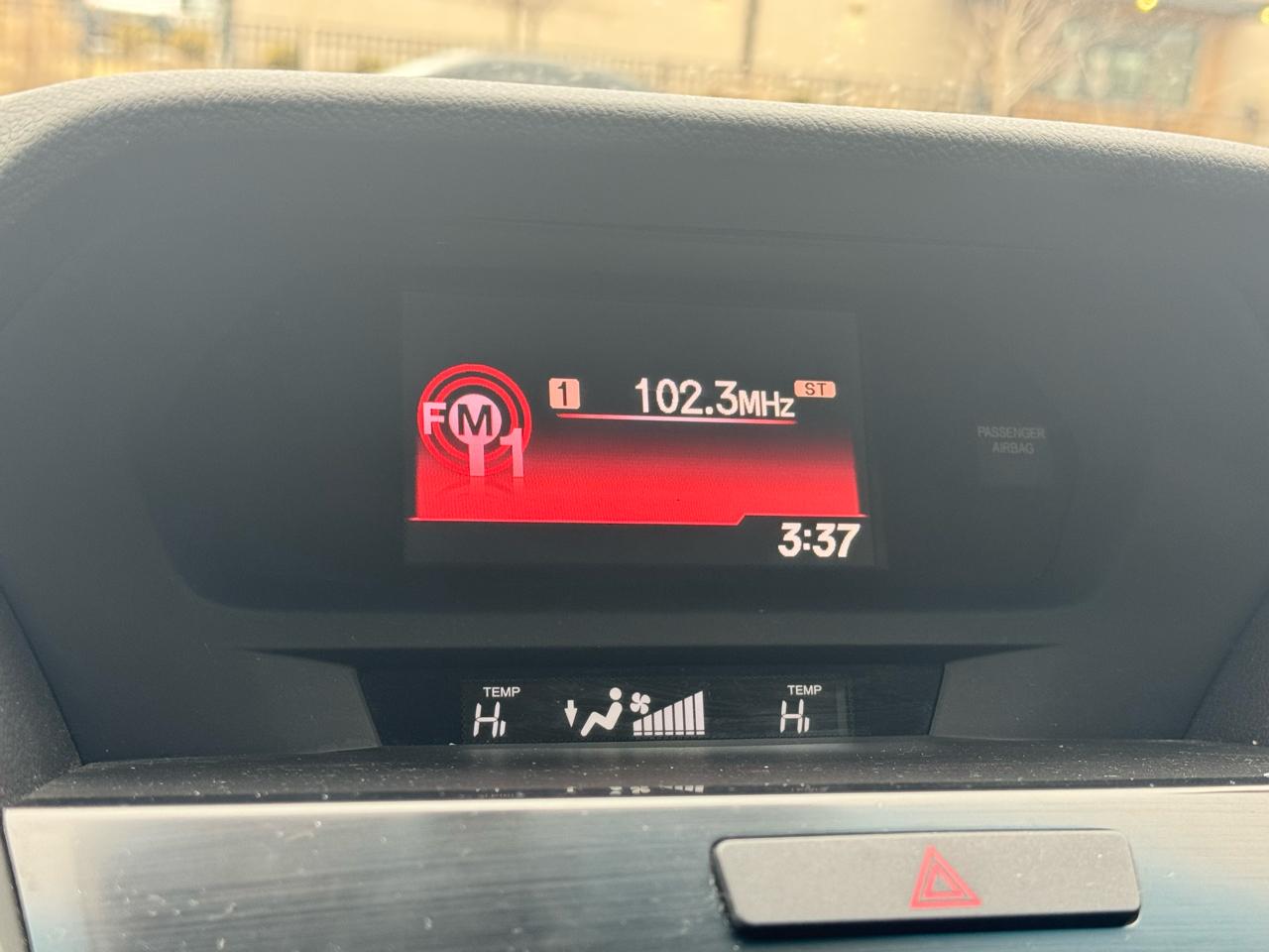 Acura ILX 5-Spd AT w/ Premium Package 2013