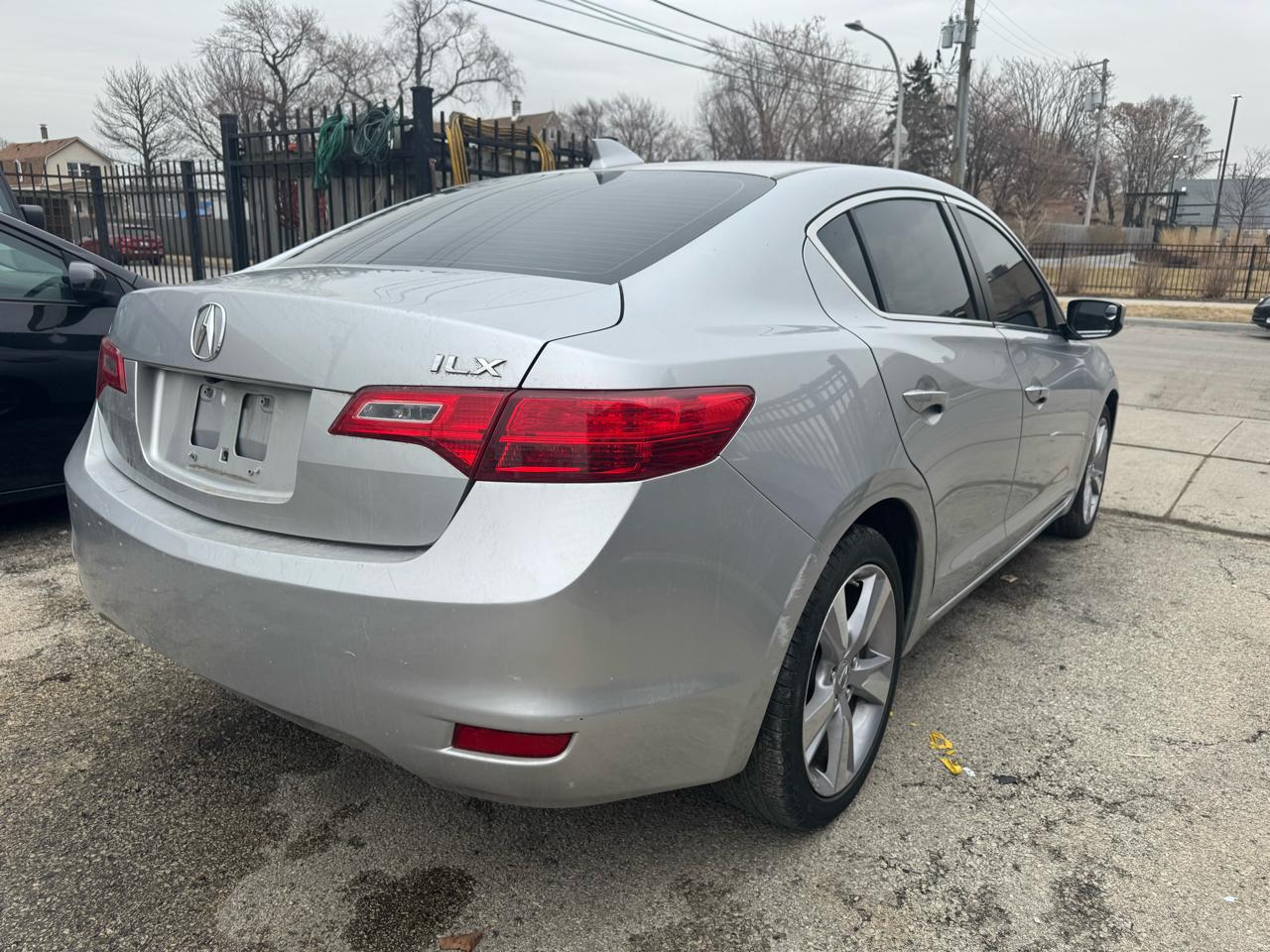 Acura ILX 5-Spd AT w/ Premium Package 2013