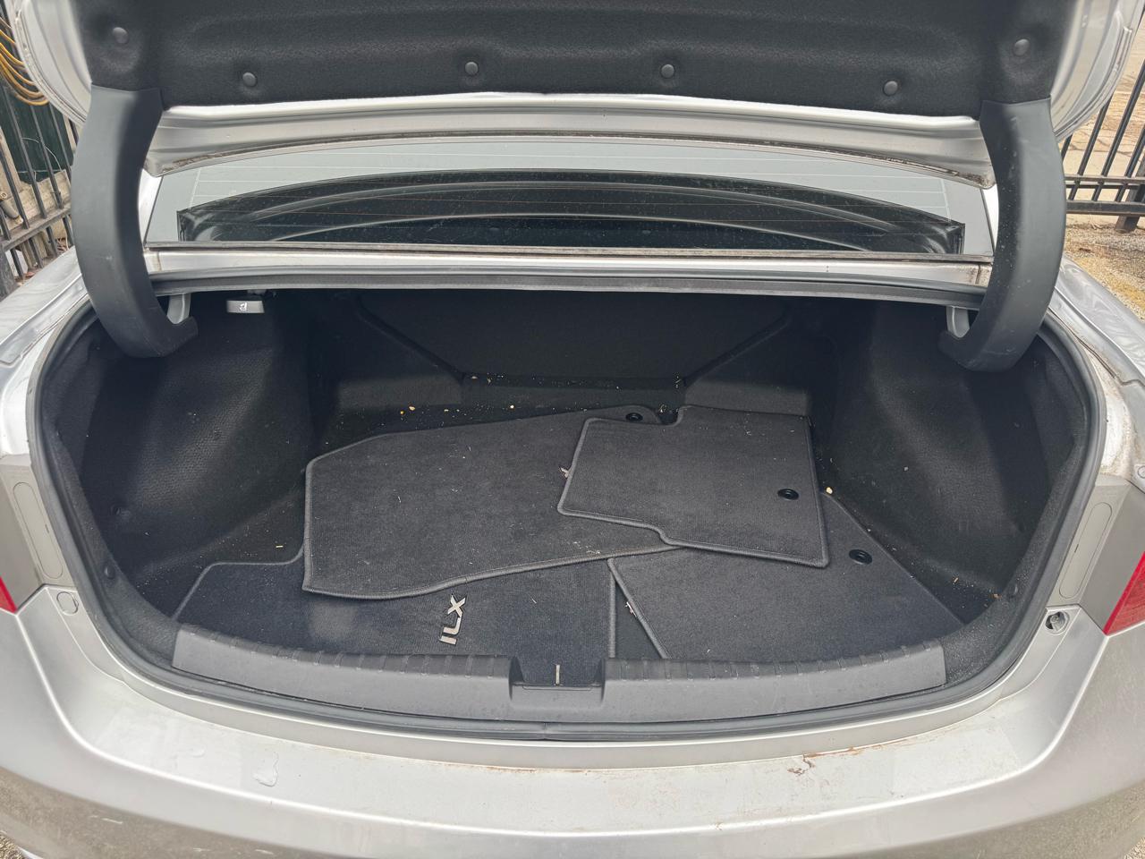 Acura ILX 5-Spd AT w/ Premium Package 2013