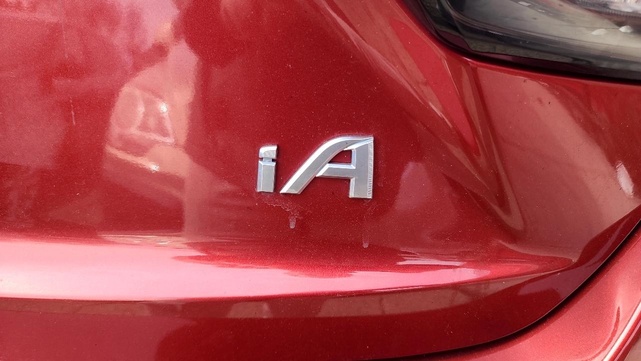 Toyota Yaris iA 6A 2017