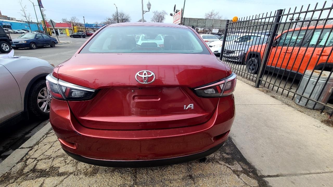 Toyota Yaris iA 6A 2017