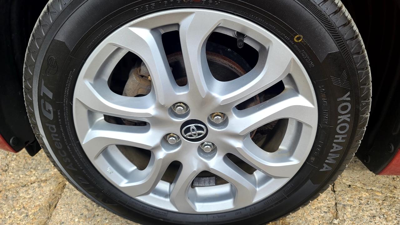 Toyota Yaris iA 6A 2017