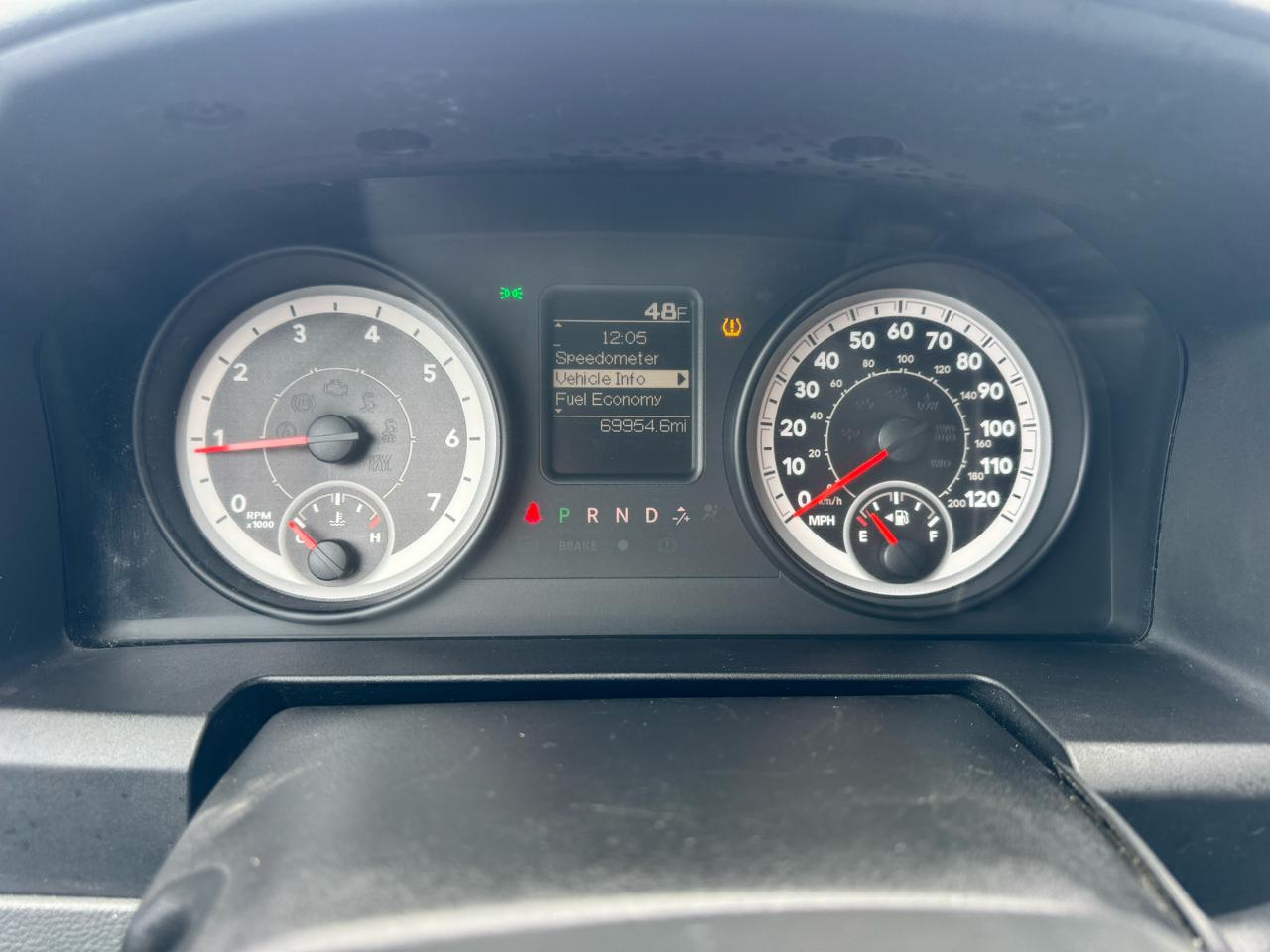 RAM 1500 ST Crew Cab 4WD 2013