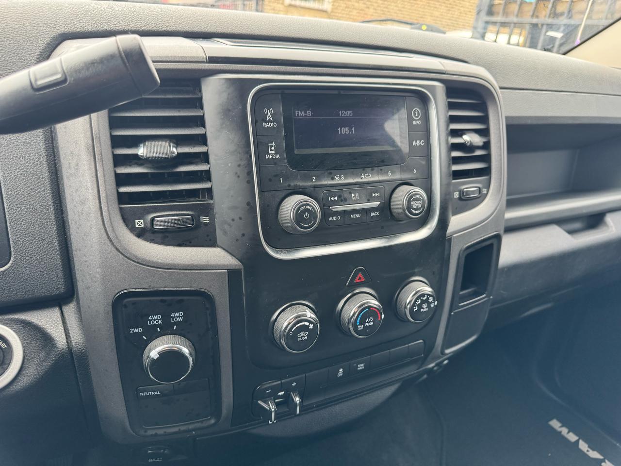 RAM 1500 ST Crew Cab 4WD 2013