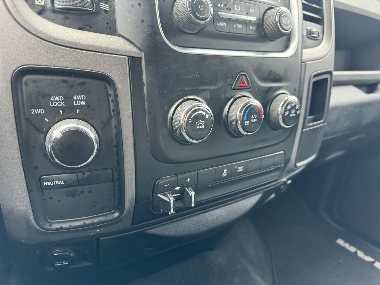 RAM 1500 ST Crew Cab 4WD 2013