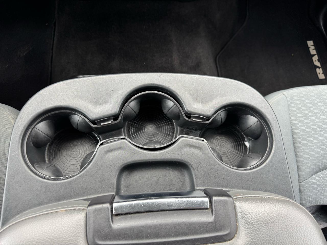 RAM 1500 ST Crew Cab 4WD 2013