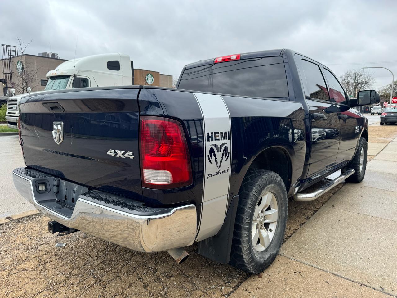 RAM 1500 ST Crew Cab 4WD 2013