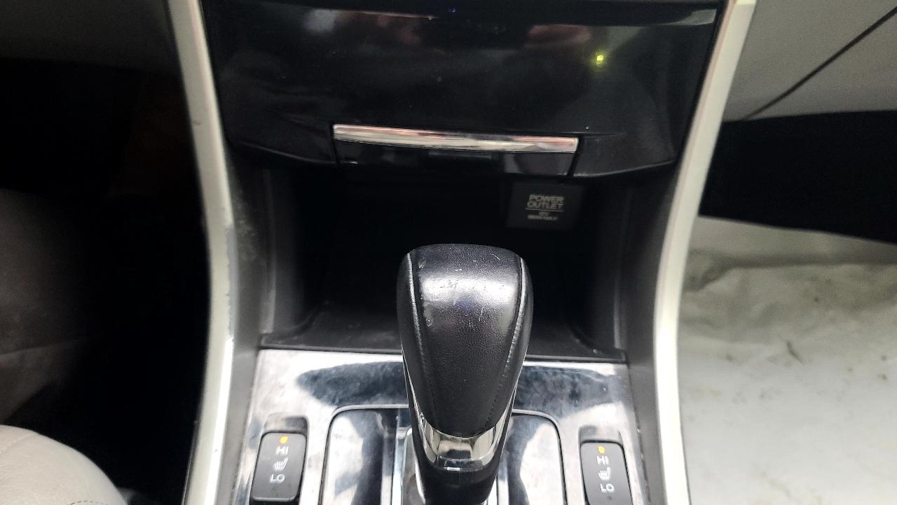 Honda Accord Touring V6 Sedan 6-Spd AT 2017