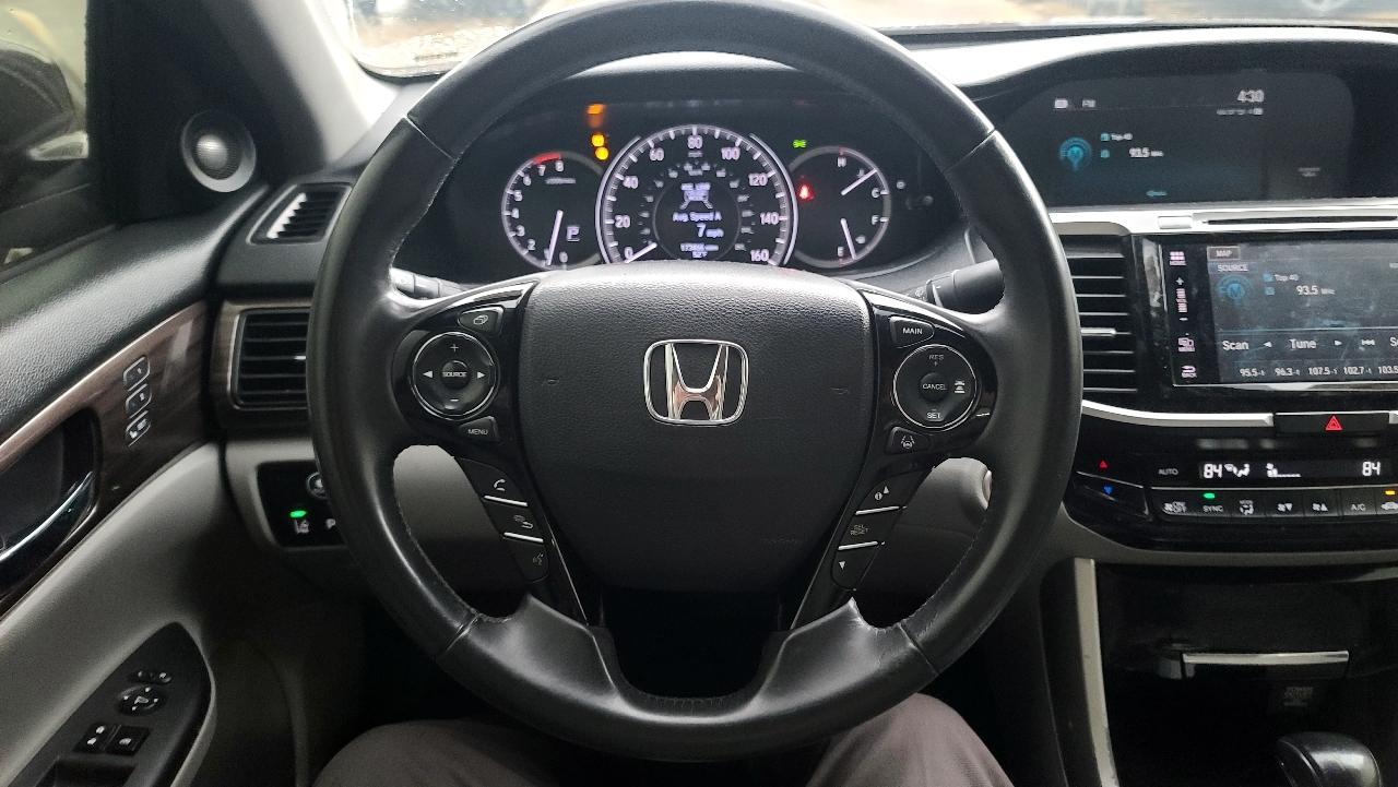 Honda Accord Touring V6 Sedan 6-Spd AT 2017