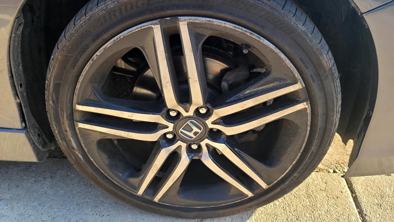 Honda Accord Touring V6 Sedan 6-Spd AT 2017