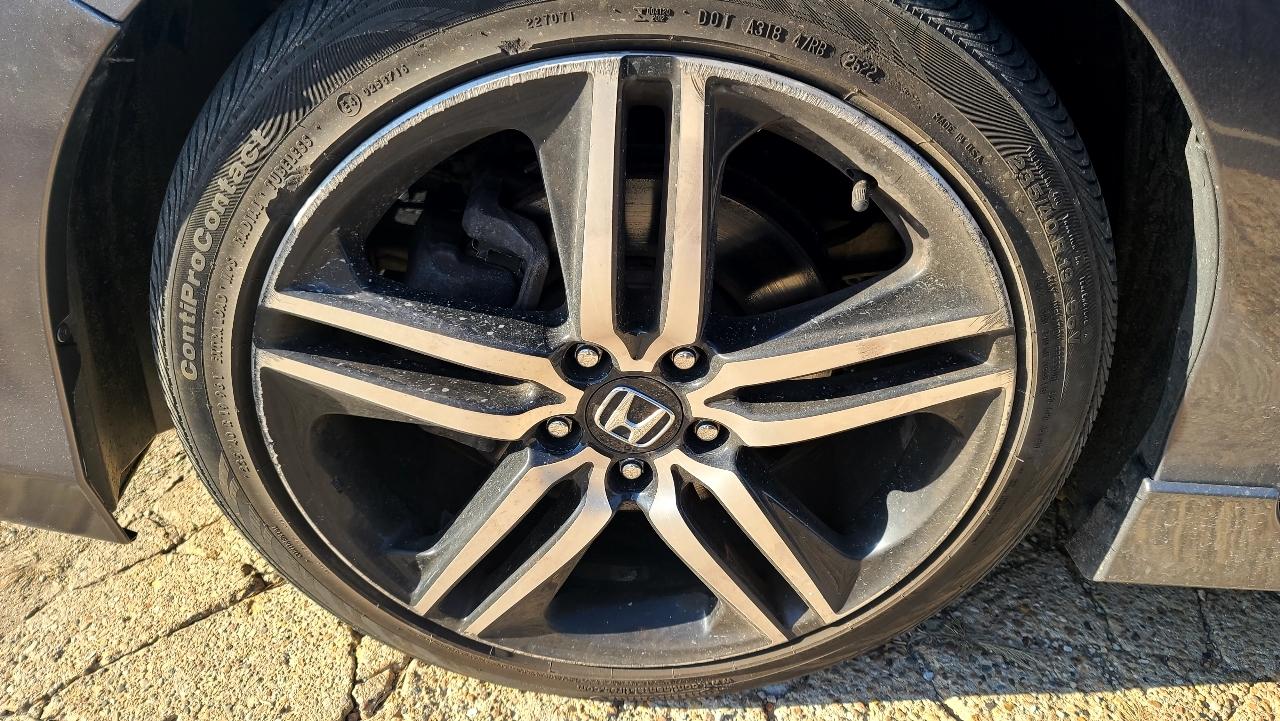 Honda Accord Touring V6 Sedan 6-Spd AT 2017