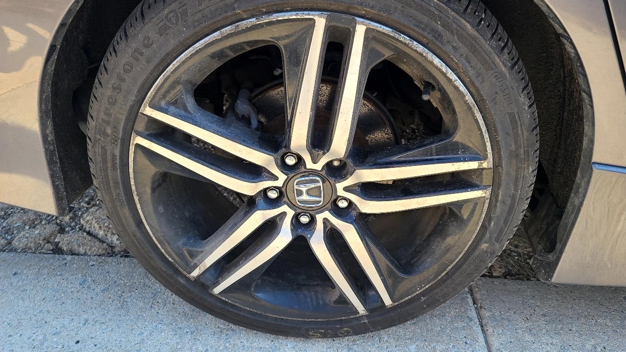 Honda Accord Touring V6 Sedan 6-Spd AT 2017