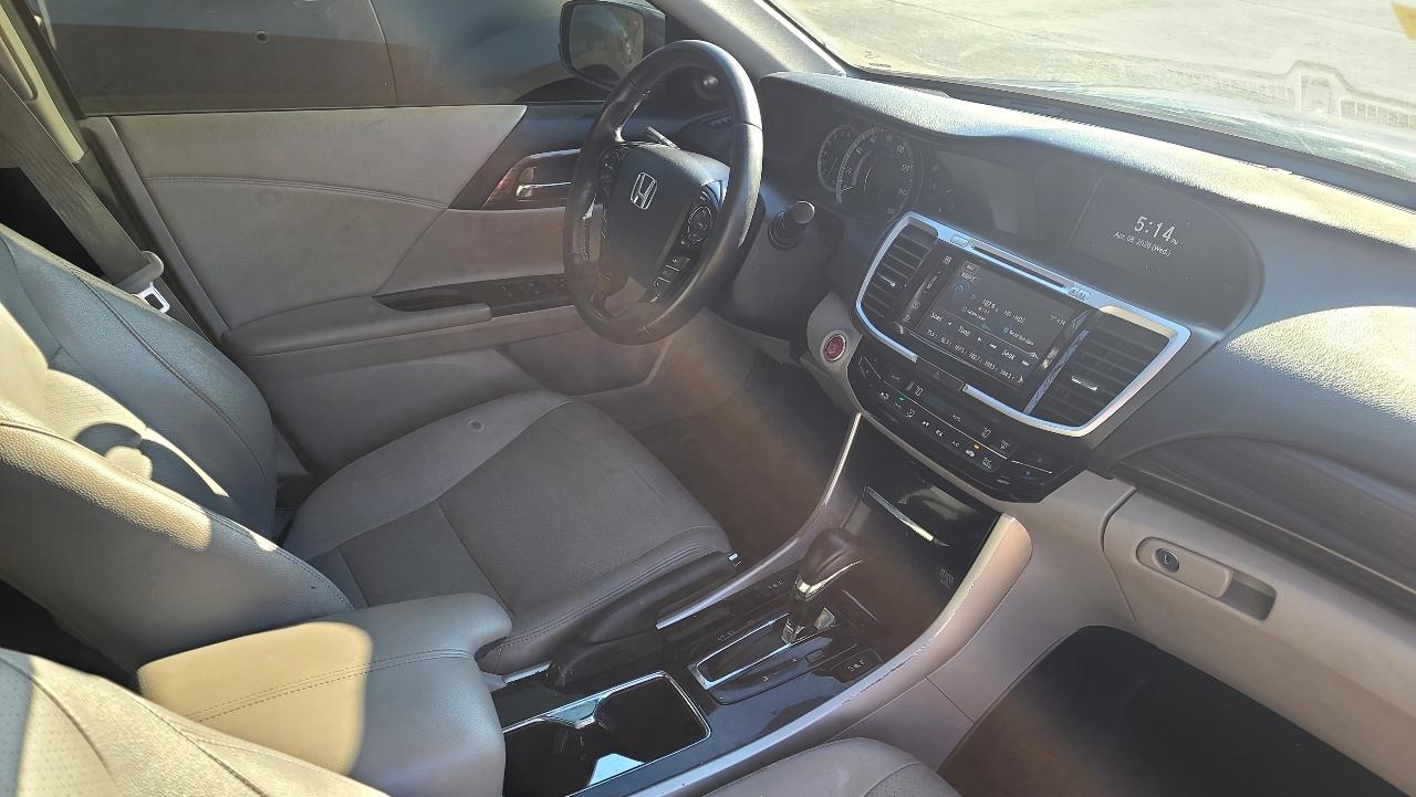 Honda Accord Touring V6 Sedan 6-Spd AT 2017