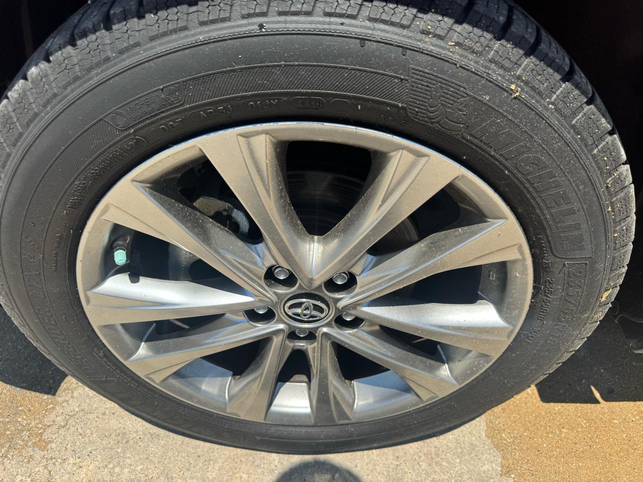 Toyota RAV4 Limited AWD 2016
