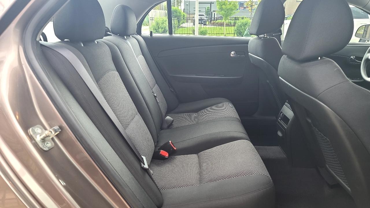 Chevrolet Malibu 1LT 2012
