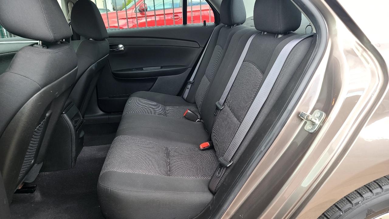 Chevrolet Malibu 1LT 2012