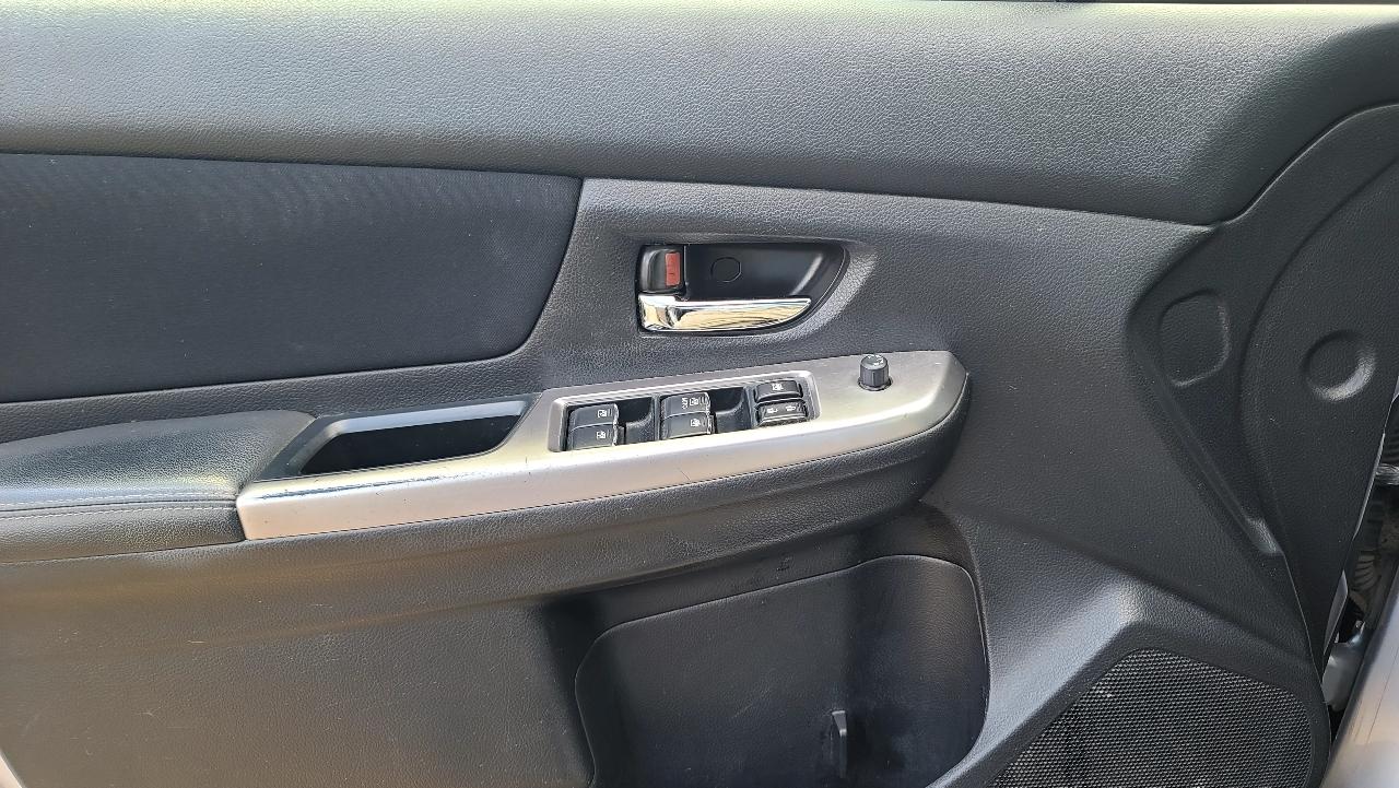 Subaru Impreza 2.0i Limited PZEV 5-Door 2016