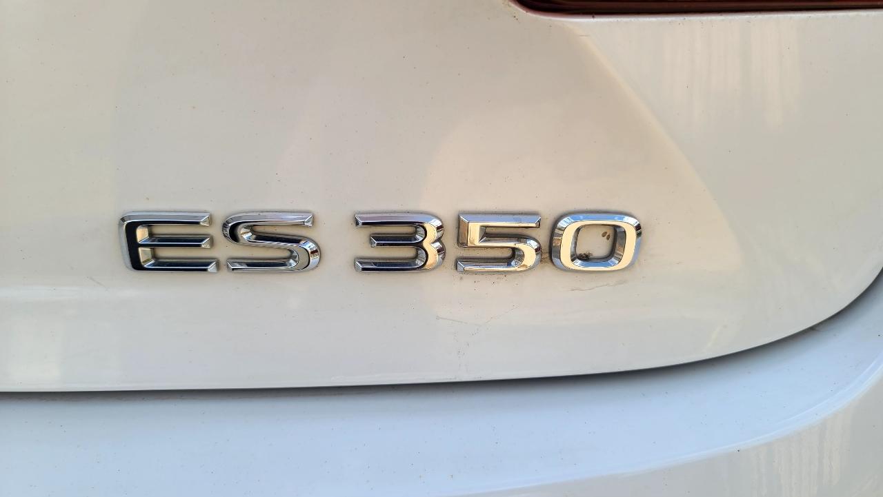 Lexus ES 350 Sedan 2013