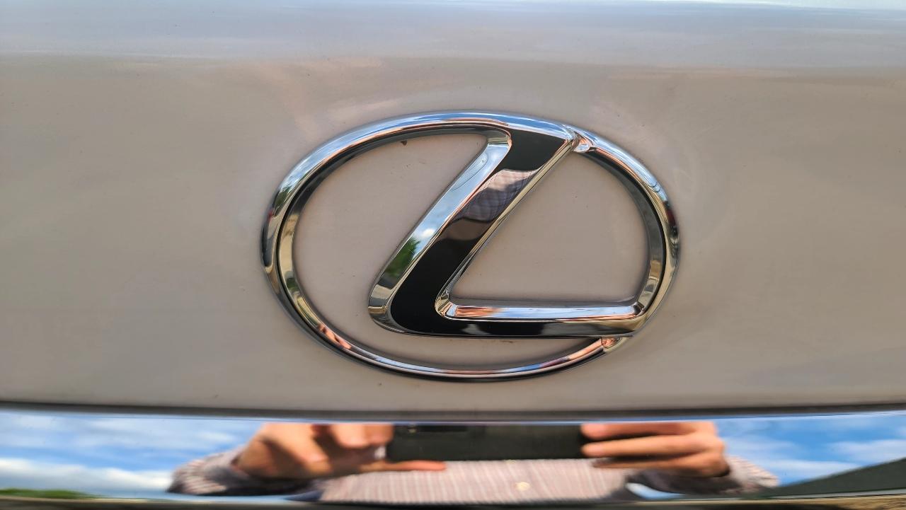 Lexus ES 350 Sedan 2013