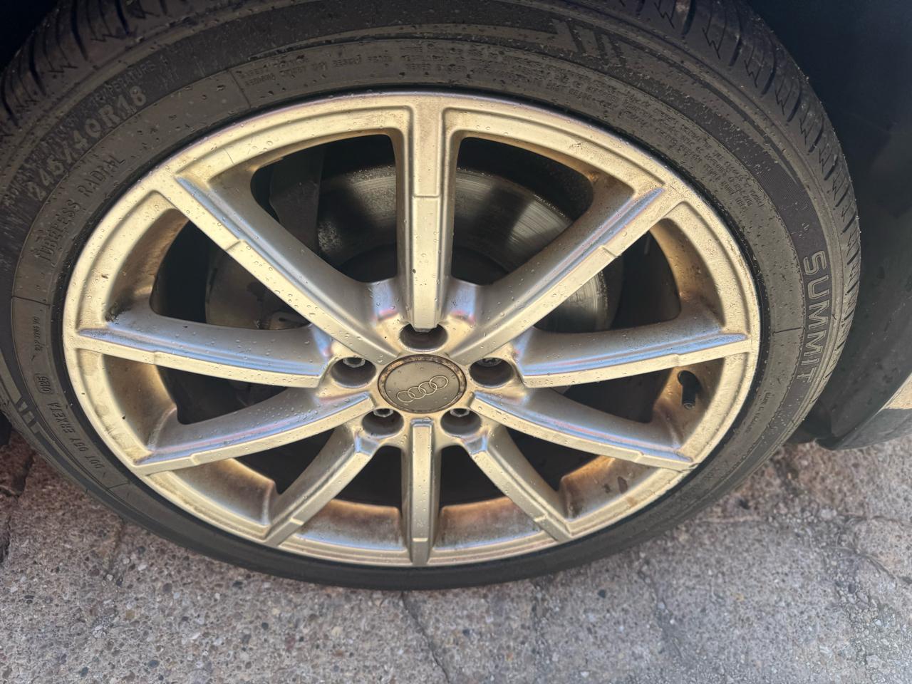 Audi A4  2014