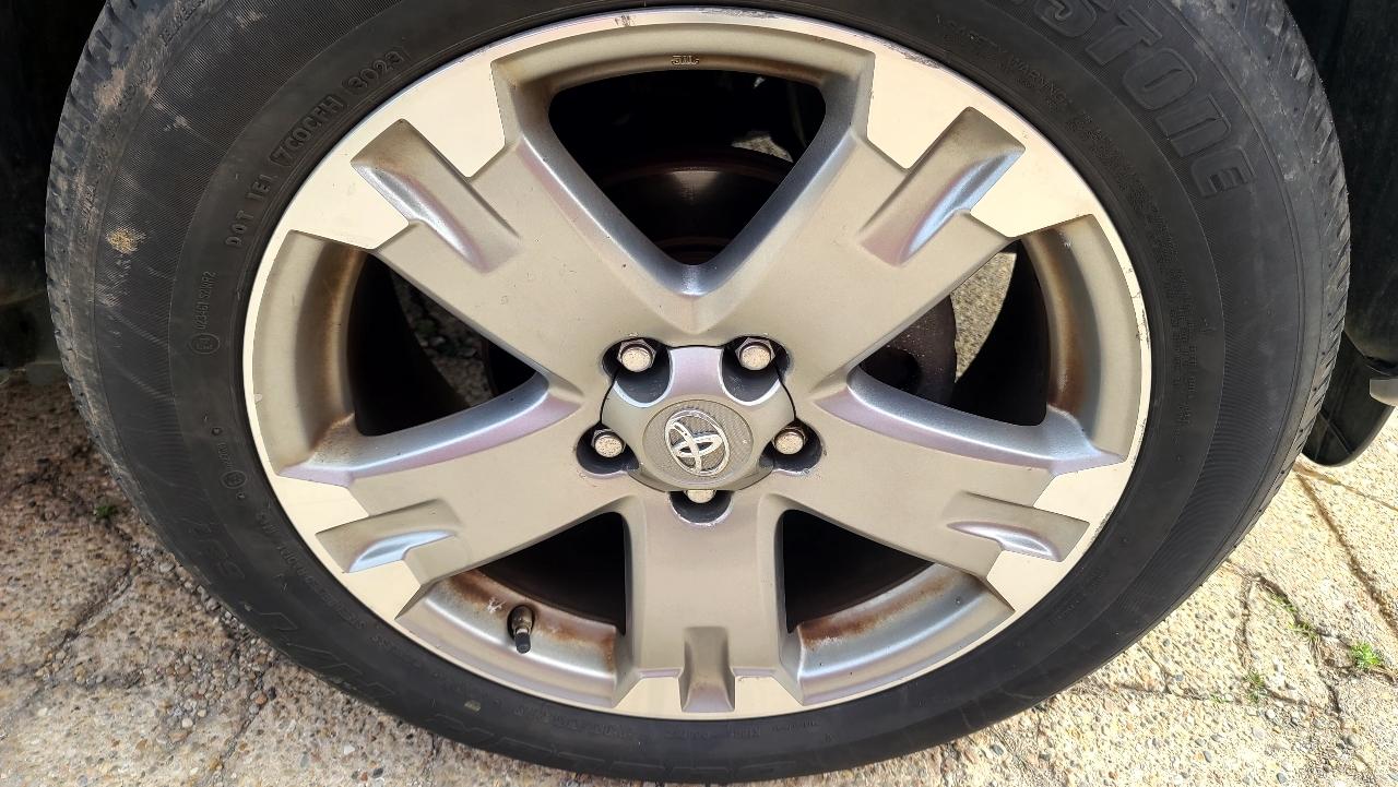 Toyota RAV4 Sport I4 4WD 2012