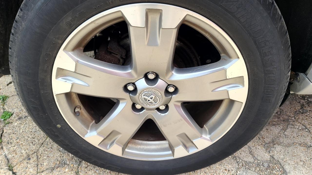 Toyota RAV4 Sport I4 4WD 2012