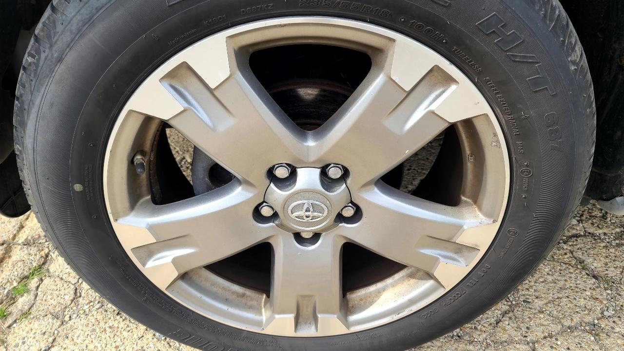 Toyota RAV4 Sport I4 4WD 2012