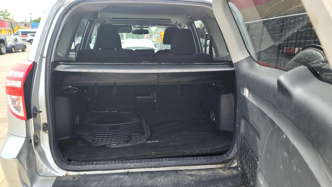 Toyota RAV4 Sport I4 4WD 2012