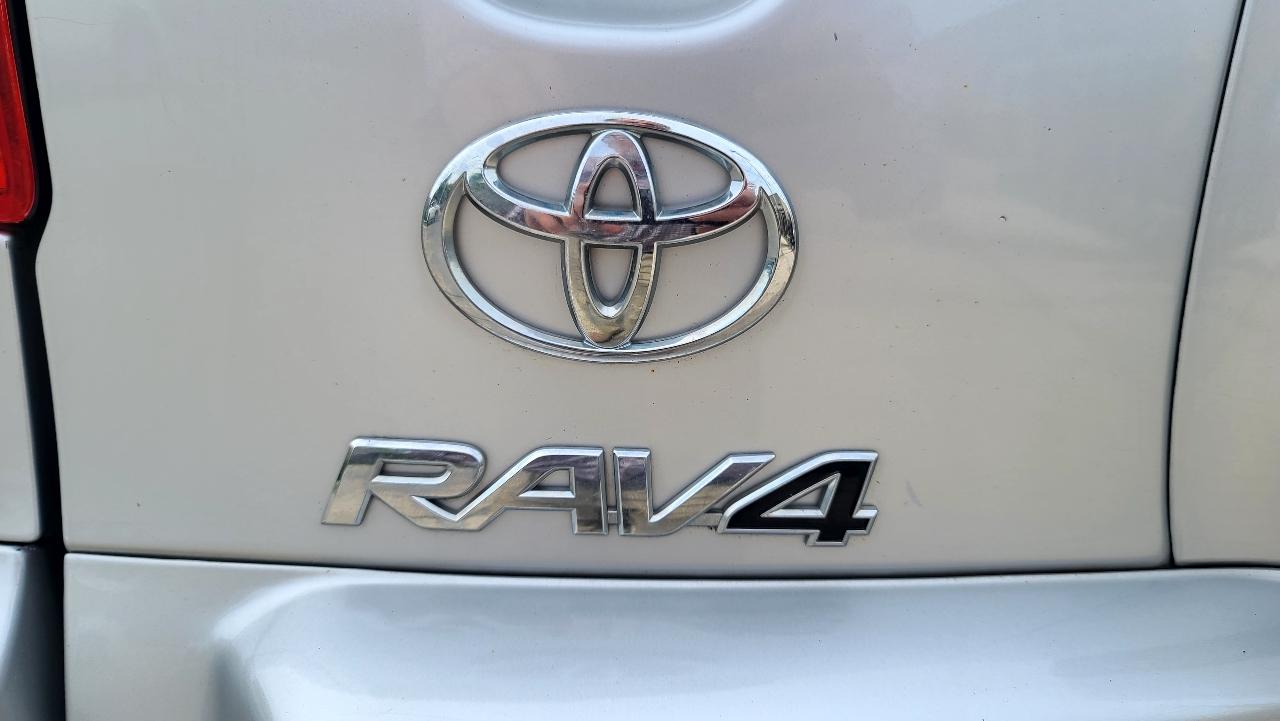 Toyota RAV4 Sport I4 4WD 2012