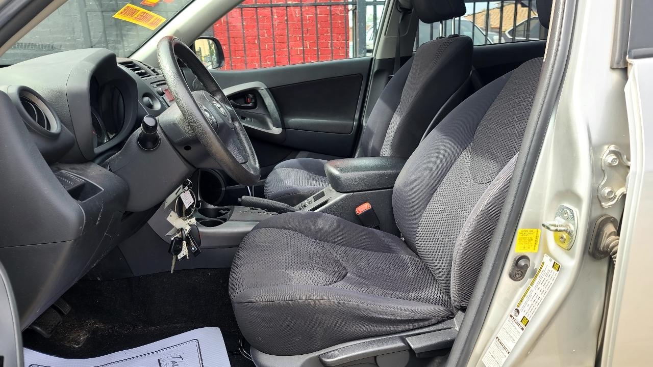 Toyota RAV4 Sport I4 4WD 2012