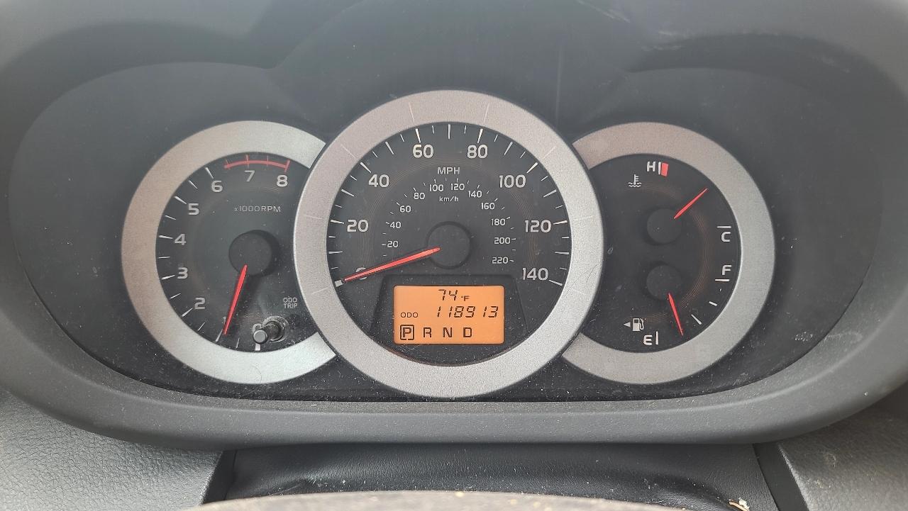 Toyota RAV4 Sport I4 4WD 2012
