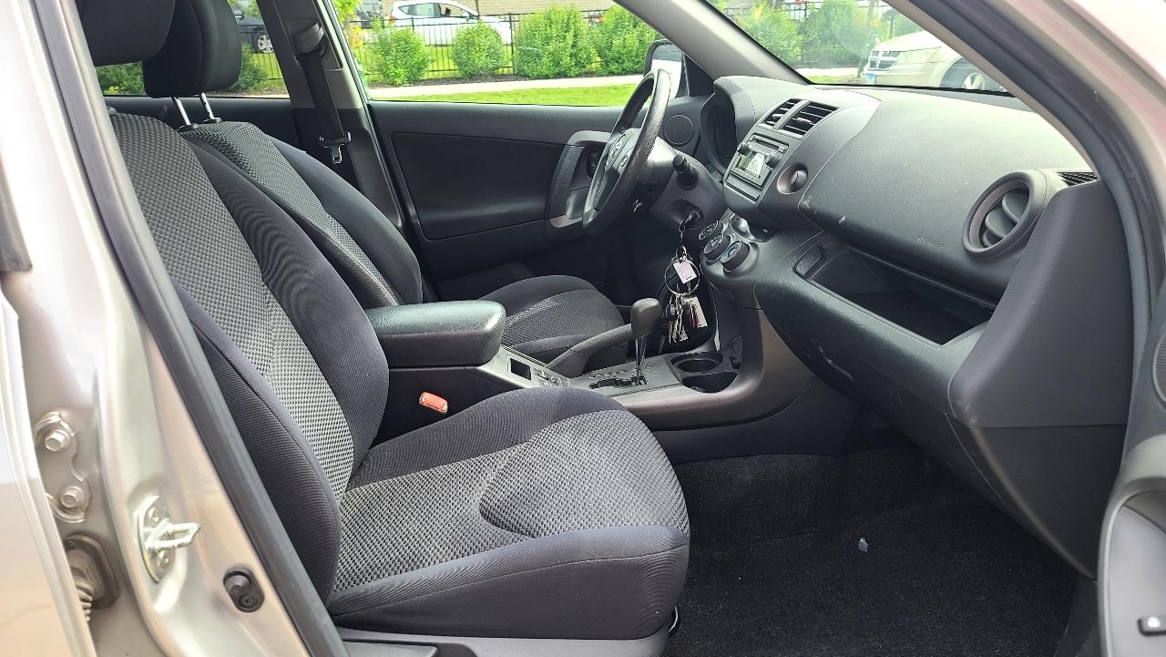 Toyota RAV4 Sport I4 4WD 2012