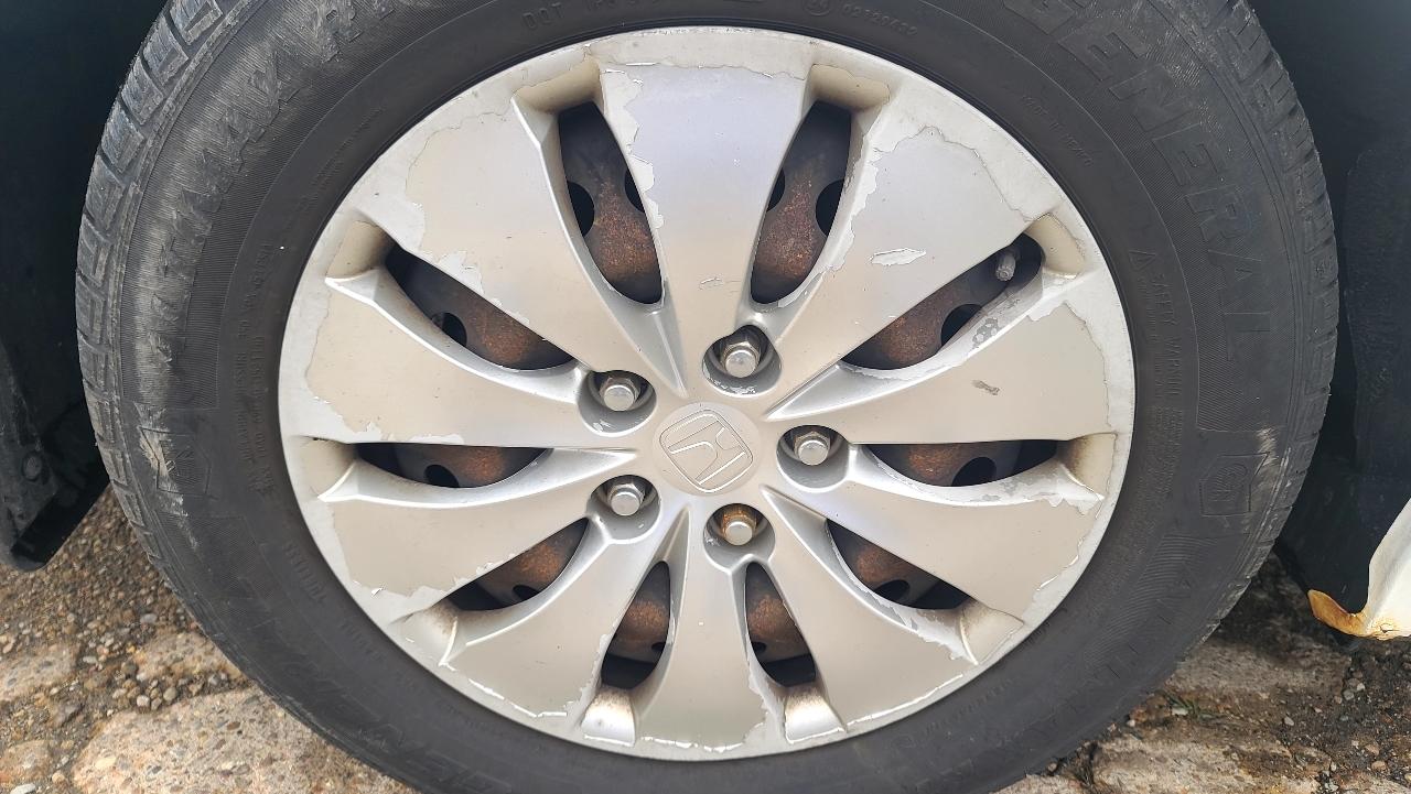 Honda Accord LX sedan AT 2011