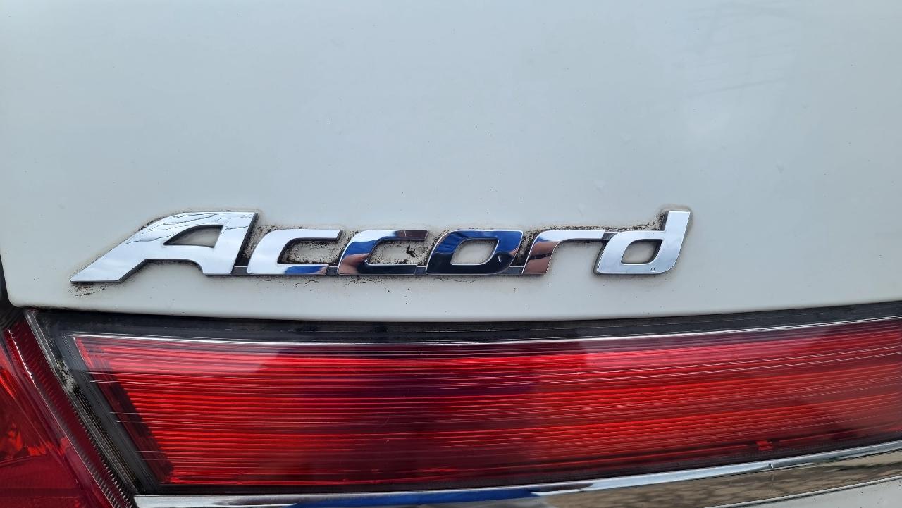 Honda Accord LX sedan AT 2011