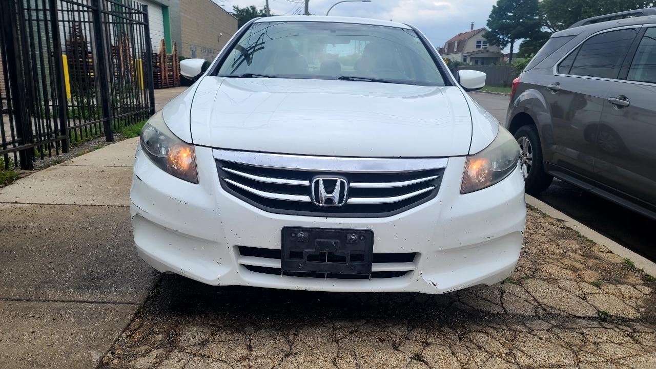 Honda Accord LX sedan AT 2011