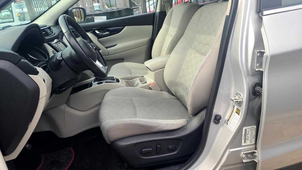 Nissan Rogue Sport SV 2018