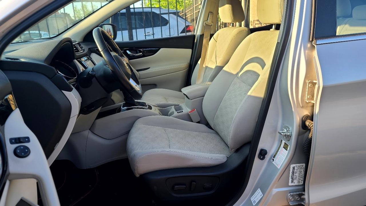 Nissan Rogue Sport SV 2018