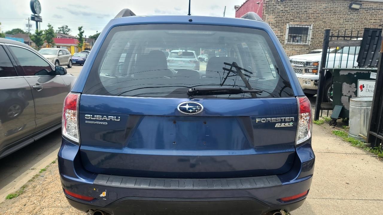Subaru Forester 2.5X 2012