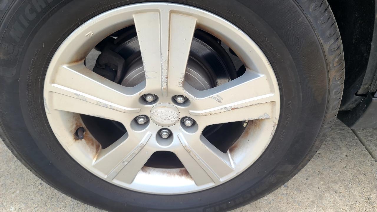 Subaru Forester 2.5X 2012
