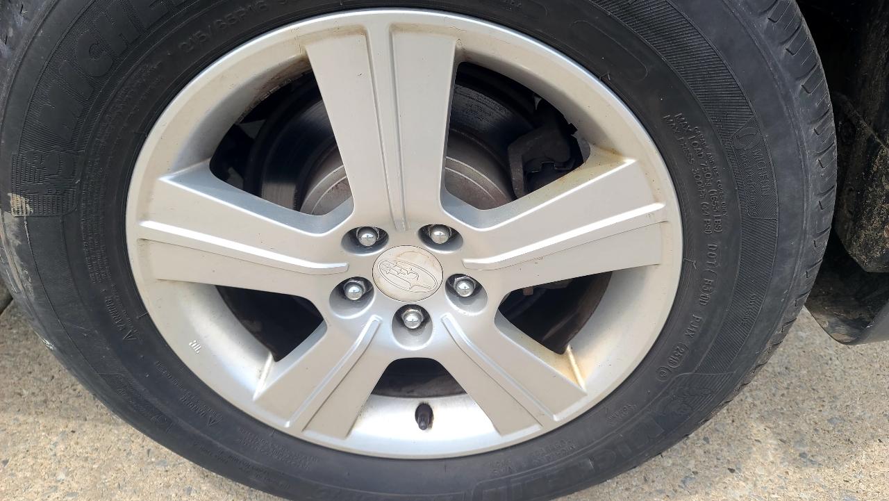 Subaru Forester 2.5X 2012