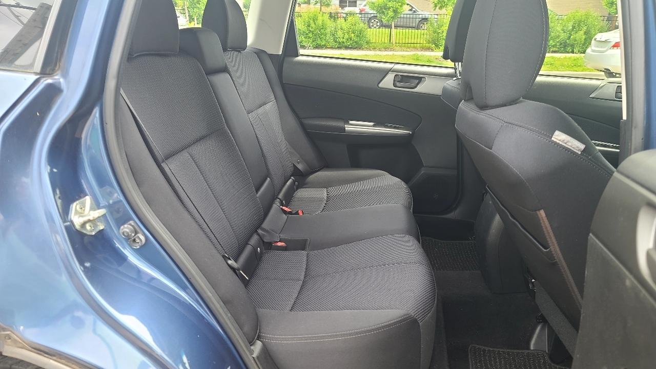 Subaru Forester 2.5X 2012
