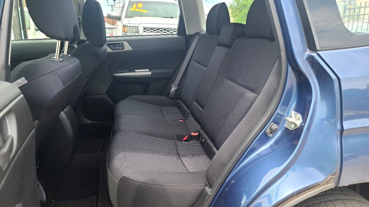 Subaru Forester 2.5X 2012