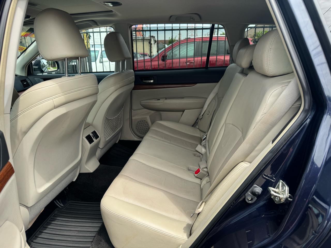 Subaru Outback 2.5i Limited 2014