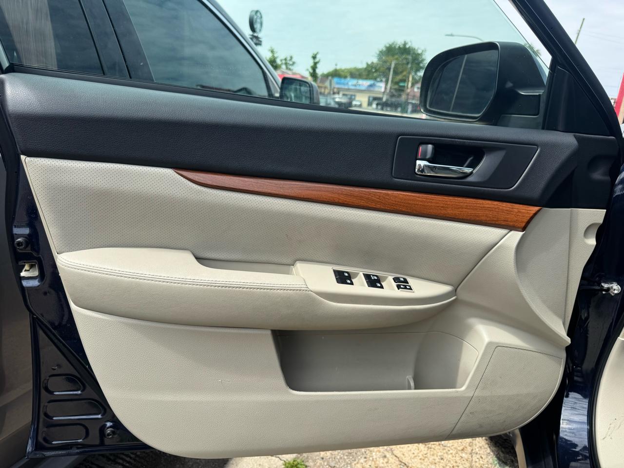 Subaru Outback 2.5i Limited 2014