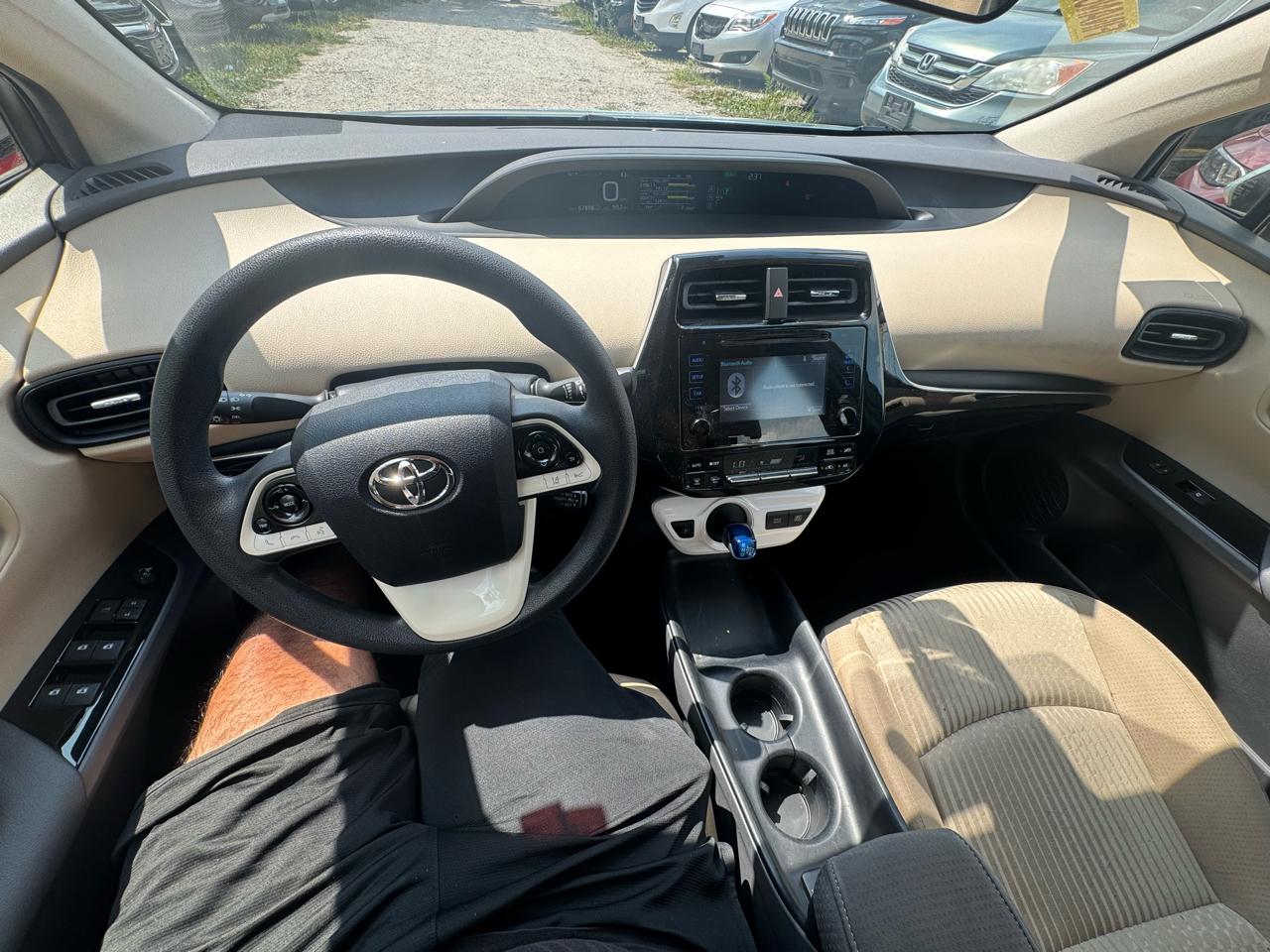 Toyota Prius Two 2017