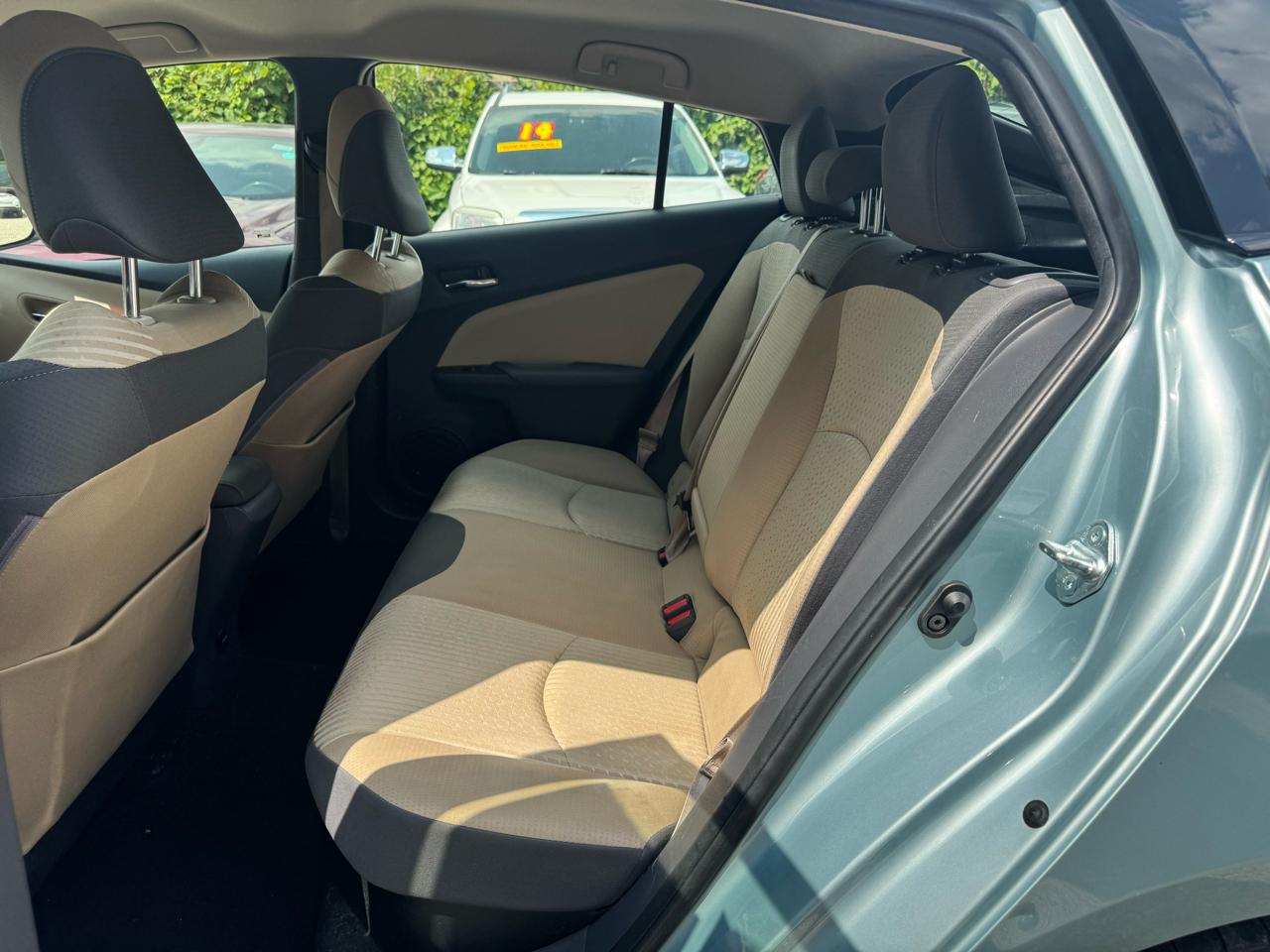 Toyota Prius Two 2017