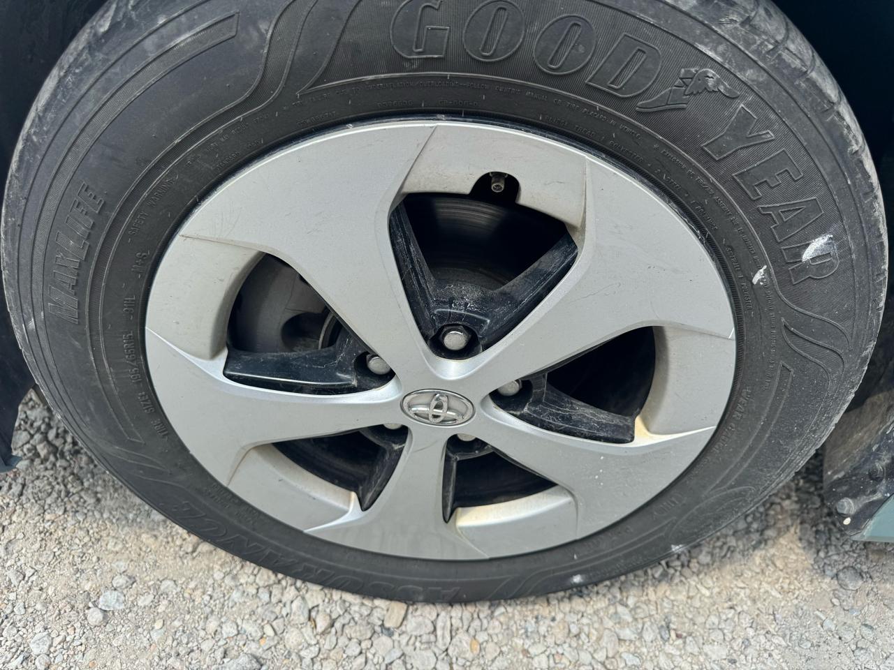 Toyota Prius Two 2017