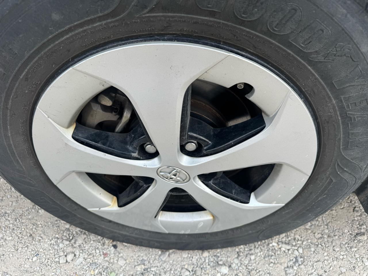 Toyota Prius Two 2017
