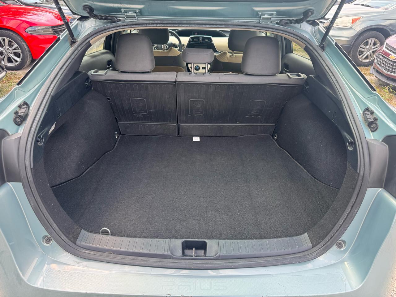 Toyota Prius Two 2017